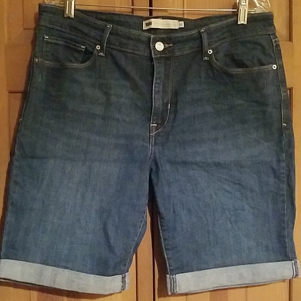 Levi shorts